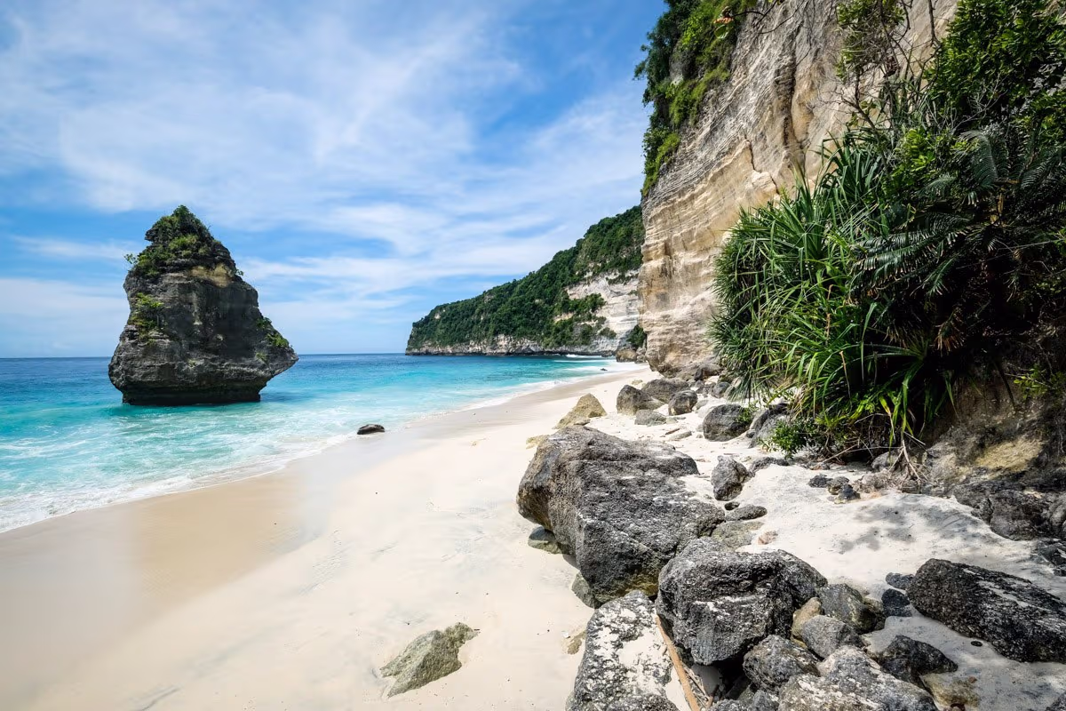 Suwehan Beach bay