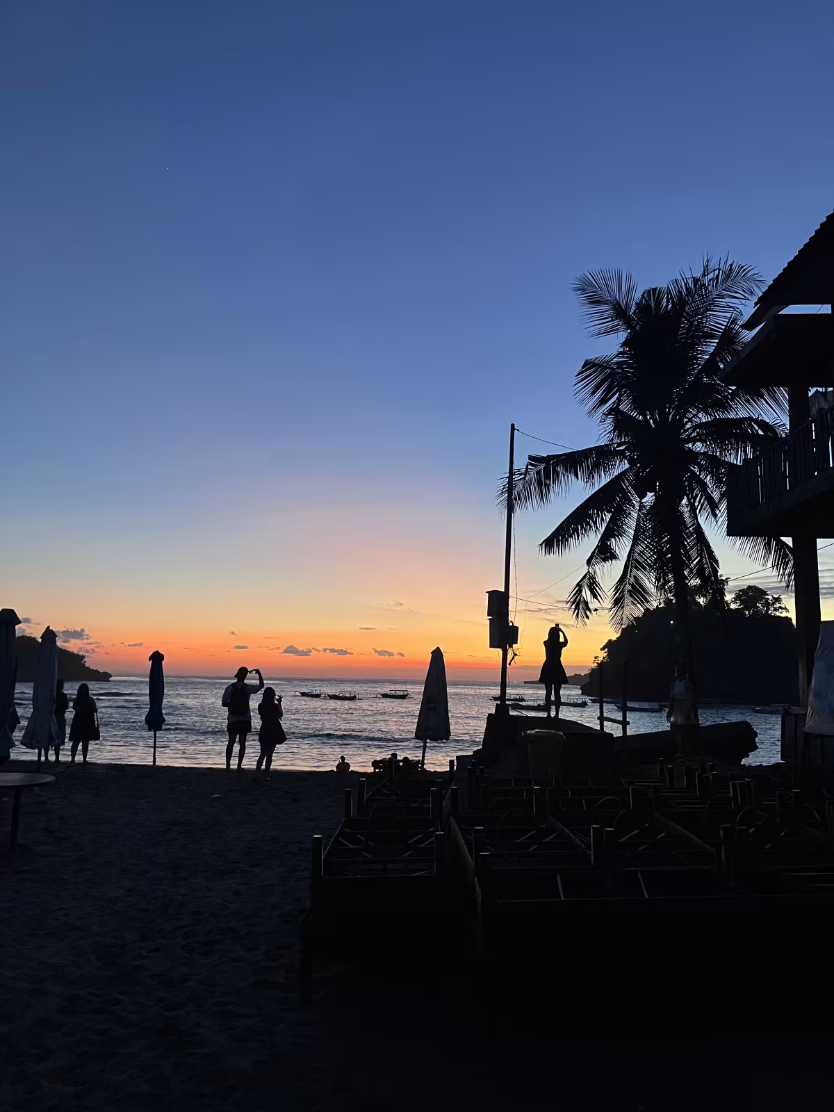 Crystal Bay Beach with Hills beside near Mahaloka Valley — article photo
